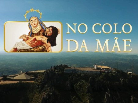 No Colo da Mãe