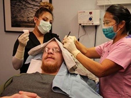 Dr. Pimple Popper