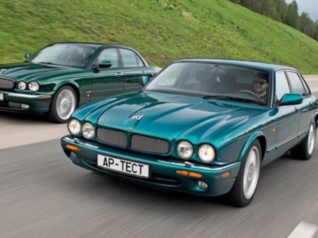 Jaguar Xjr